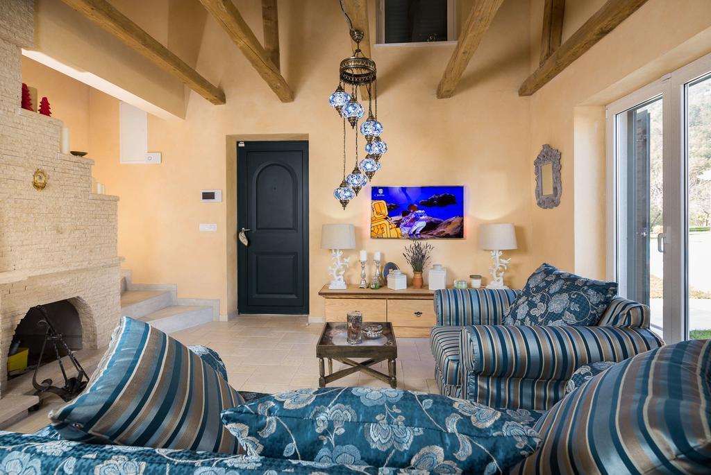 Villa Stonegate Estate - Bonus, Dvije Vile Jedna Cijena! Opatija Exteriör bild