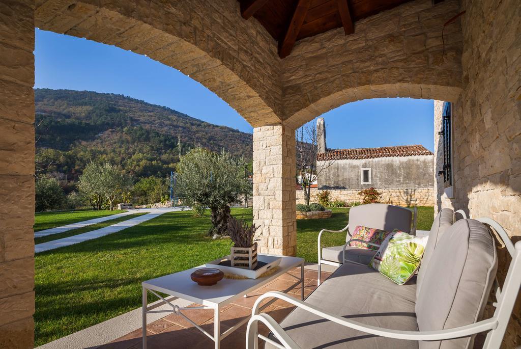 Villa Stonegate Estate - Bonus, Dvije Vile Jedna Cijena! Opatija Exteriör bild