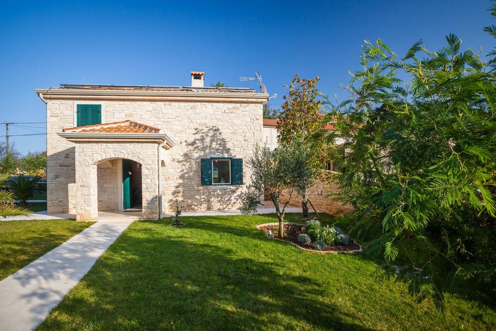 Villa Stonegate Estate - Bonus, Dvije Vile Jedna Cijena! Opatija Exteriör bild