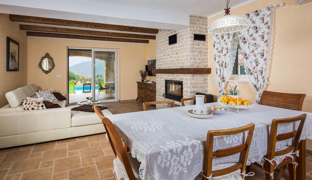 Villa Stonegate Estate - Bonus, Dvije Vile Jedna Cijena! Opatija Exteriör bild