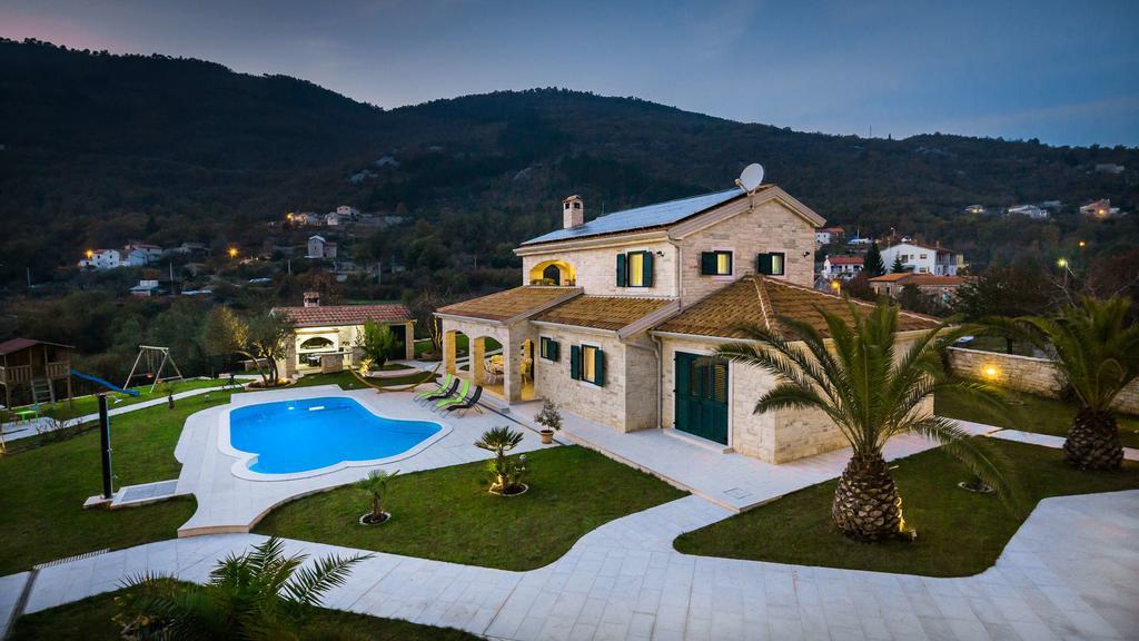 Villa Stonegate Estate - Bonus, Dvije Vile Jedna Cijena! Opatija Exteriör bild